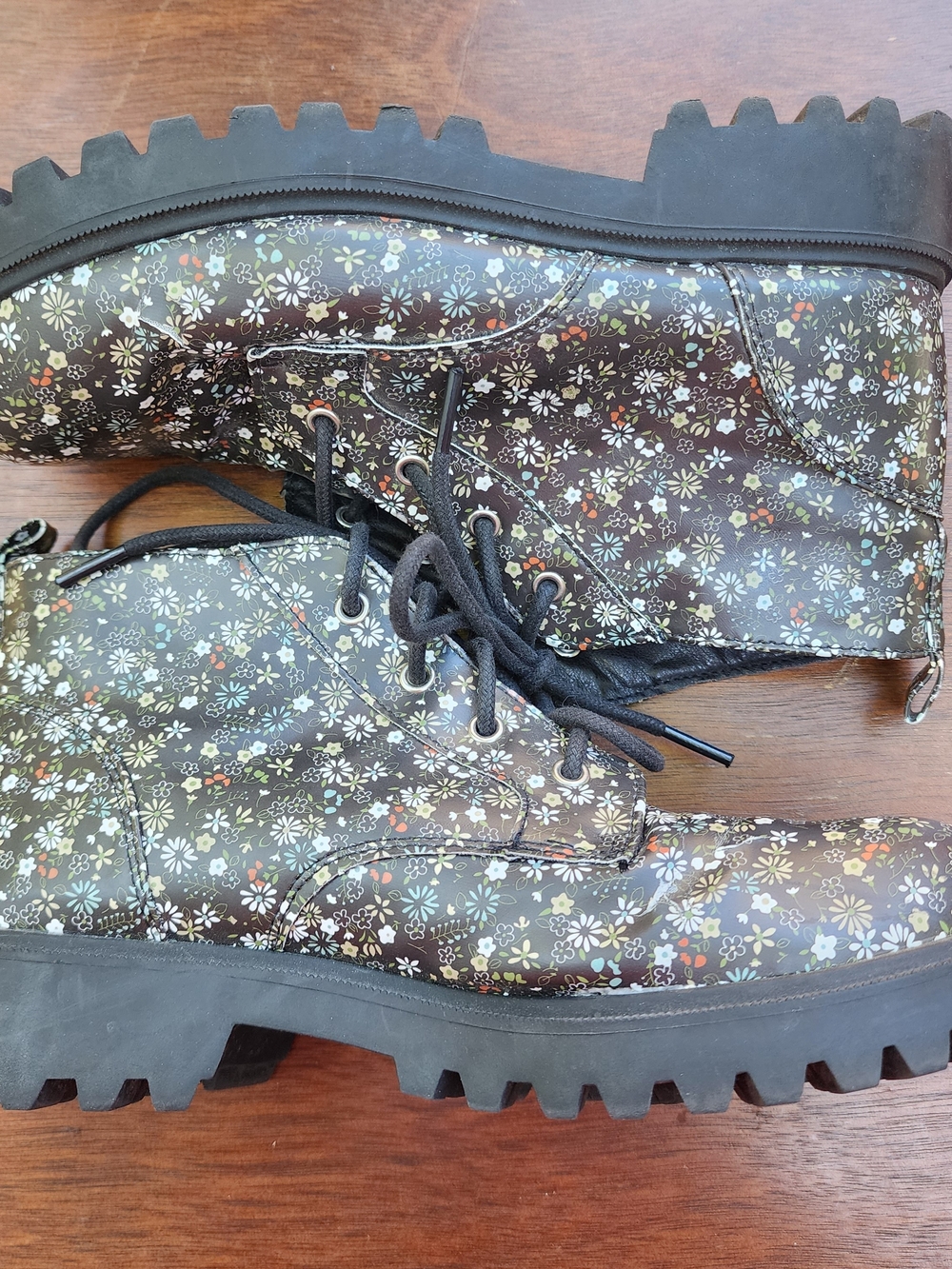 Arizona Jean Co Falcon Black Floral Combat Boots Lug Sole [8] - Picture 5 of 9
